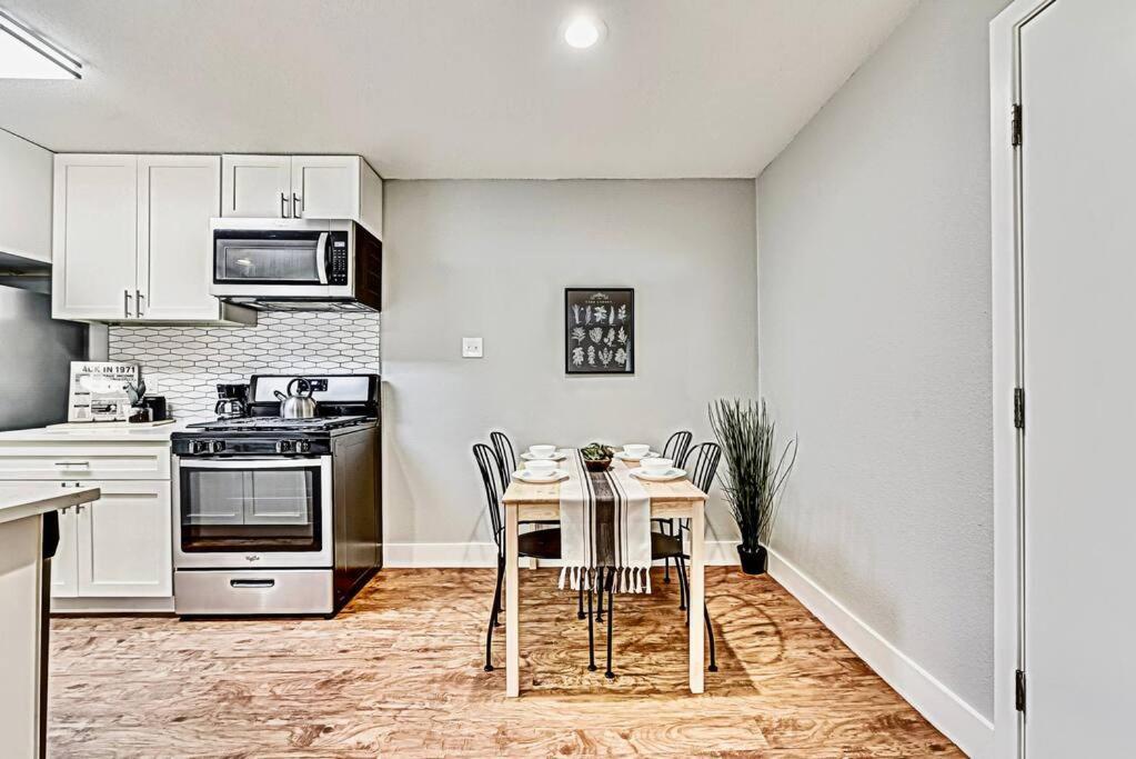 New - Near Deep Ellum + Downtown Dallas Flat Extérieur photo