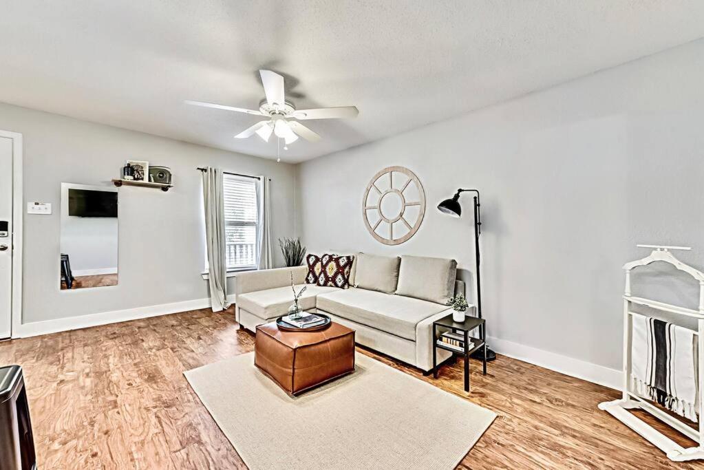 New - Near Deep Ellum + Downtown Dallas Flat Extérieur photo