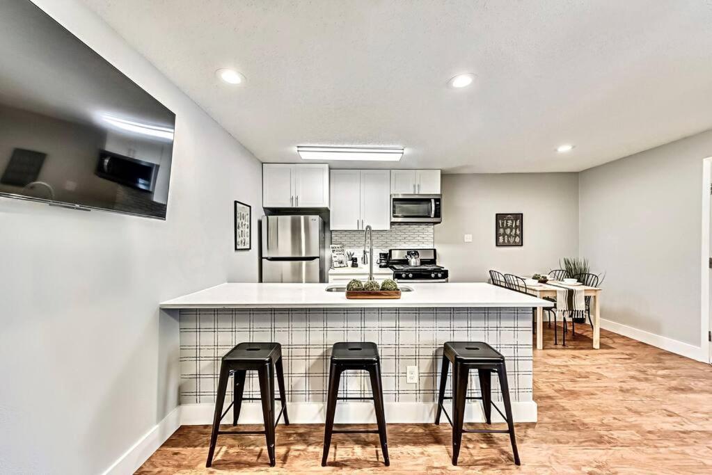 New - Near Deep Ellum + Downtown Dallas Flat Extérieur photo