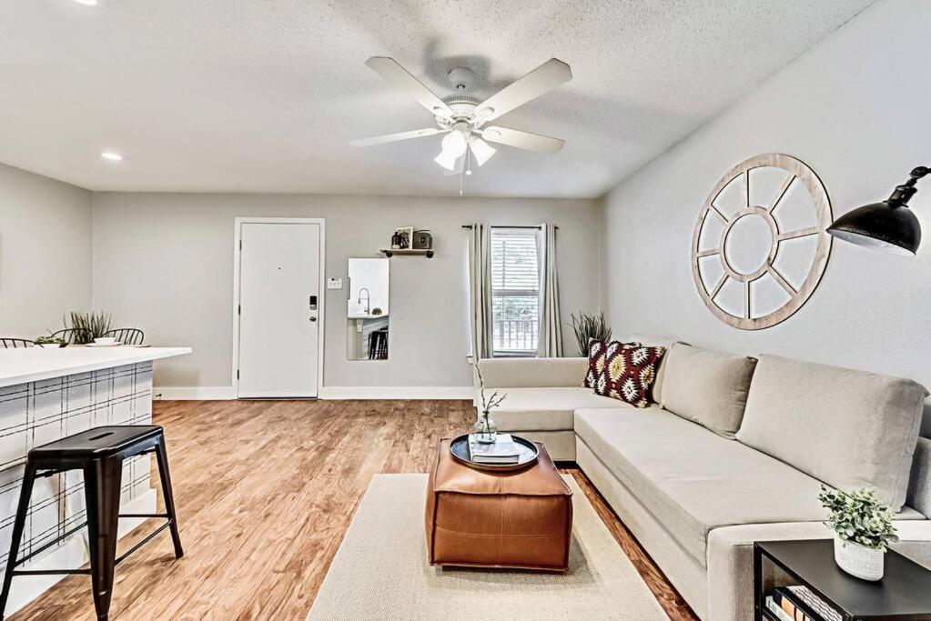 New - Near Deep Ellum + Downtown Dallas Flat Extérieur photo