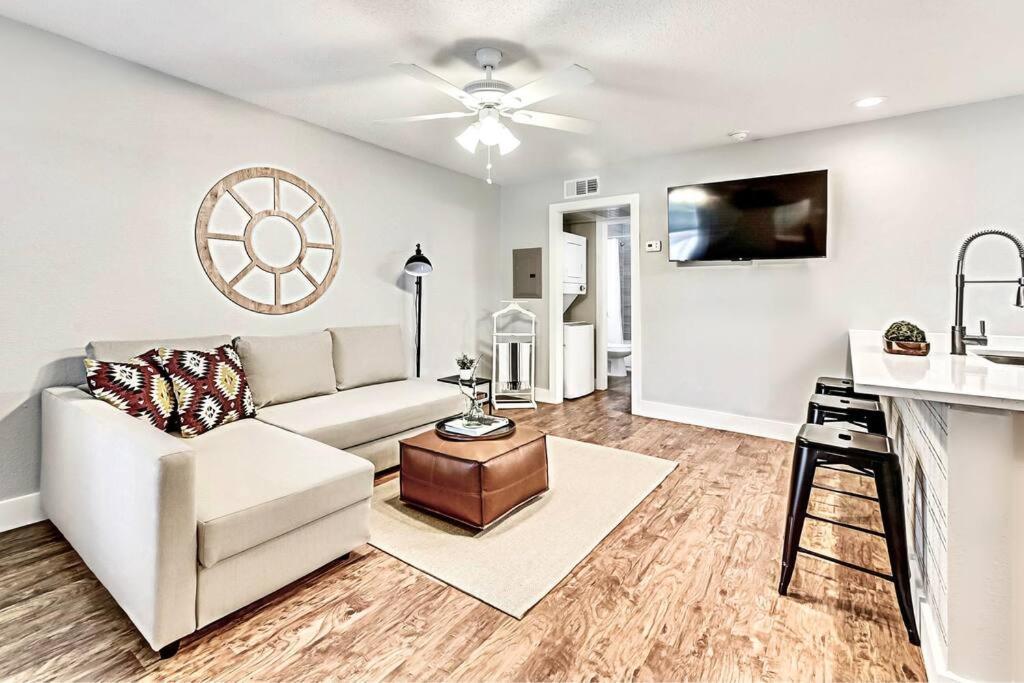New - Near Deep Ellum + Downtown Dallas Flat Extérieur photo
