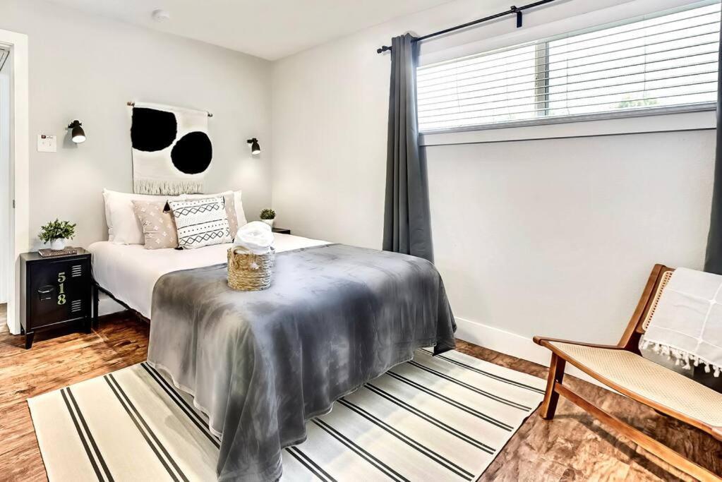 New - Near Deep Ellum + Downtown Dallas Flat Extérieur photo