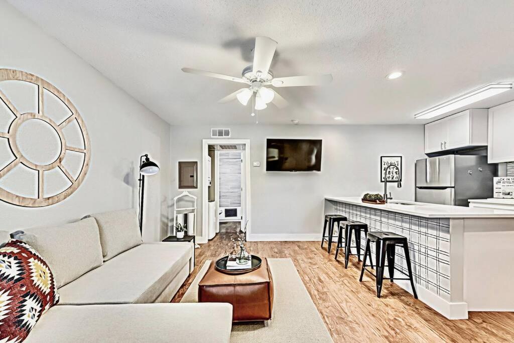 New - Near Deep Ellum + Downtown Dallas Flat Extérieur photo